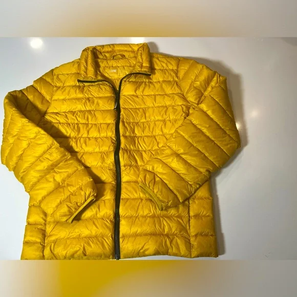 AE Outfitters Yellow Puffer Jacket
Duck Down
Size Med - Picture 1 of 7